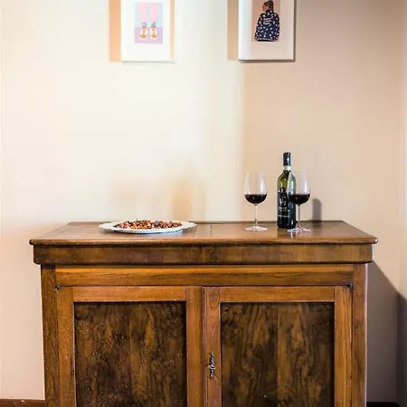 Hostly - La Pera - 2 Bedrooms, Full Center Apartment Pisa