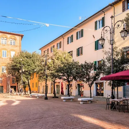 Hostly - La Pera - 2 Bedrooms, Full Center Apartment Pisa